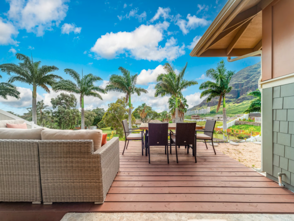 Your Dream Hawaiian Retreat Awaits in Makaha Valley - Luxury 4-Bedroom Home